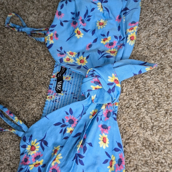 Zara Sky Blue Daisy Print Front Knot Crop Top Size Small Adjustable Strap - Picture 4 of 8